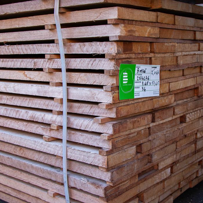 Bossé avivé 34 x 115 mm bois sec séchoir.