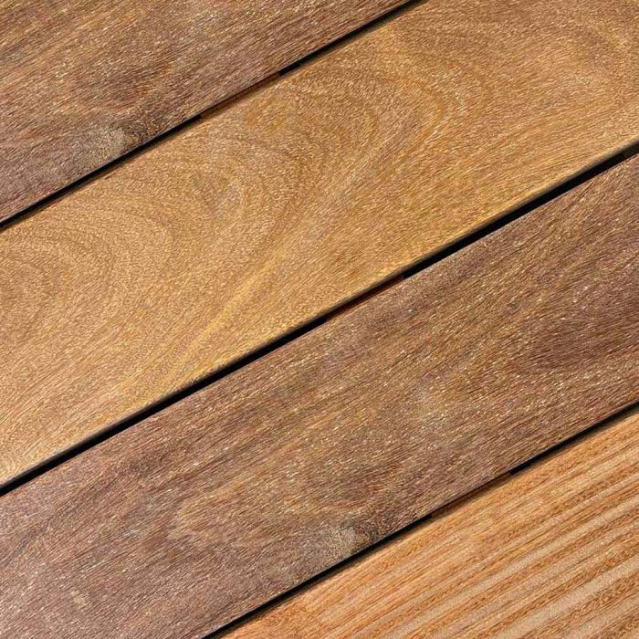 Terrasse cumaru 145 x 21 mm clip choix 1OO% rouge classe IV naturel.