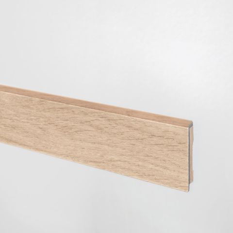 Plinthe Tan 2000 x 61 x 10 mm